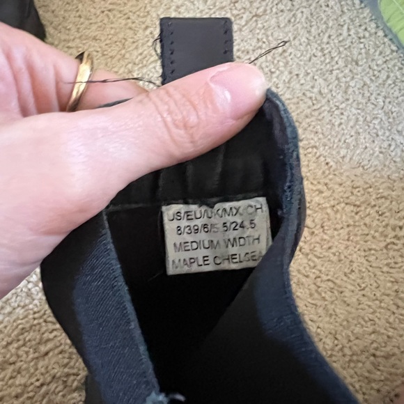 Kenneth Cole Women's Maple Chelsea Boots 👢 - Picture 8 of 9